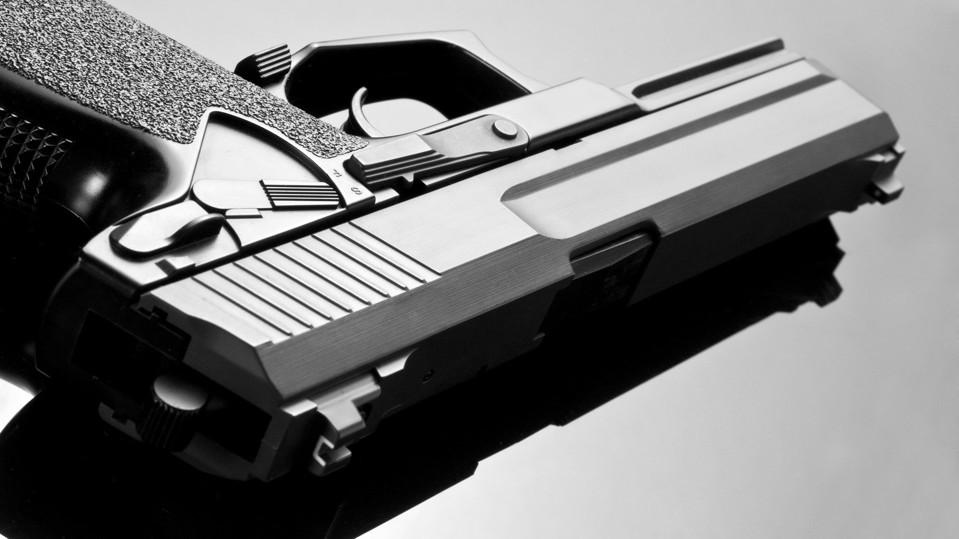 跨界双星！当辽宁队碾压式胜利遇见霍勒迪德甲称王，体育的统治力不分赛场